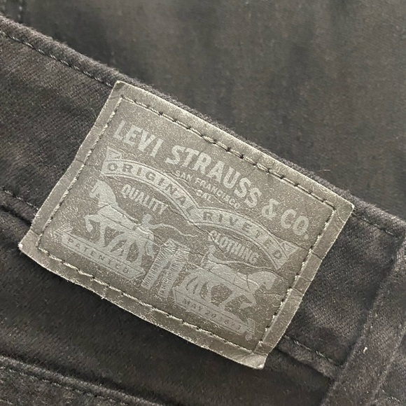 Black Levi Jeans - Picture 4 of 7